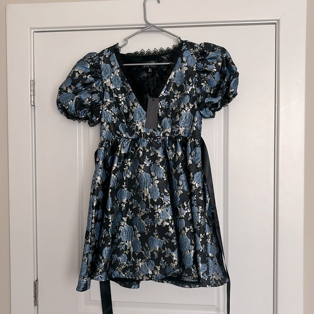 NWT Widow brocade babydoll dress medium puff sleeves lace